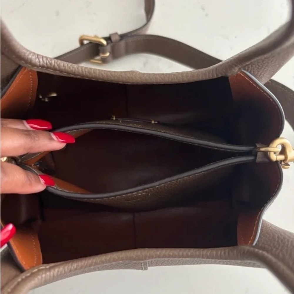 Coach Brown Leather Shoulder Bag - Picture 6 of 7